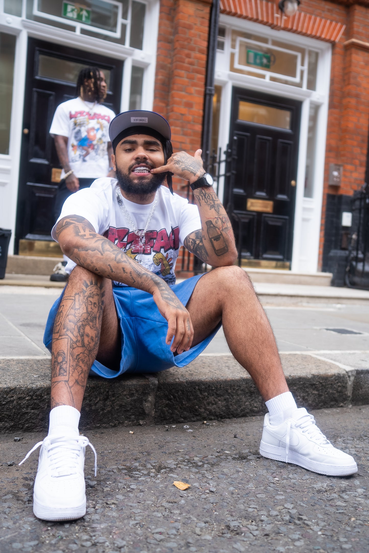 LIZZ FACE x GRINDING IS HARD T-SHIRT (WHITE)
